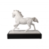 Figurka Koń Gracieux platynowy 32 x 28 cm - Studio 8 Goebel 30800071