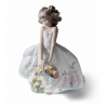 Figurka Dziewczyna i Dzikie Kwiaty 26 cm - Lladró 01006647