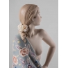 Figurka - Kobieta z szalem 44 cm - Lladro 01009733