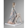 Figurka - Kobieta z szalem 44 cm - Lladro 01009733
