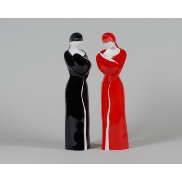 Figurka Macierzyństwo czerwona